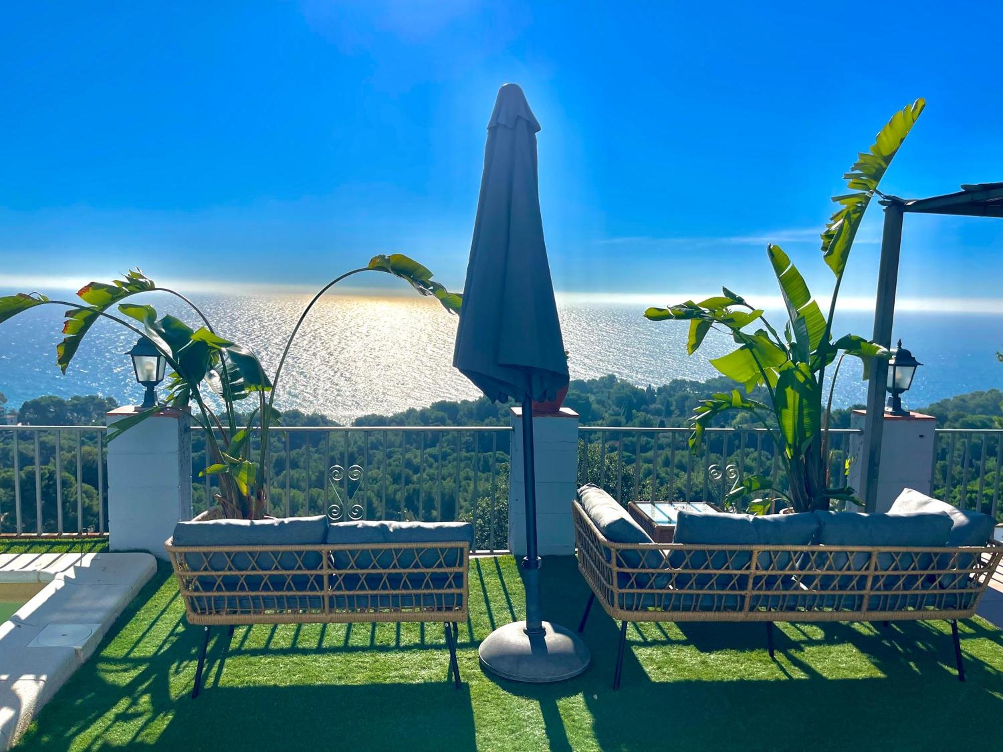 Seahomes Vacations, La Casa Blue Mediterranean Lifestyle ブラナス エクステリア 写真