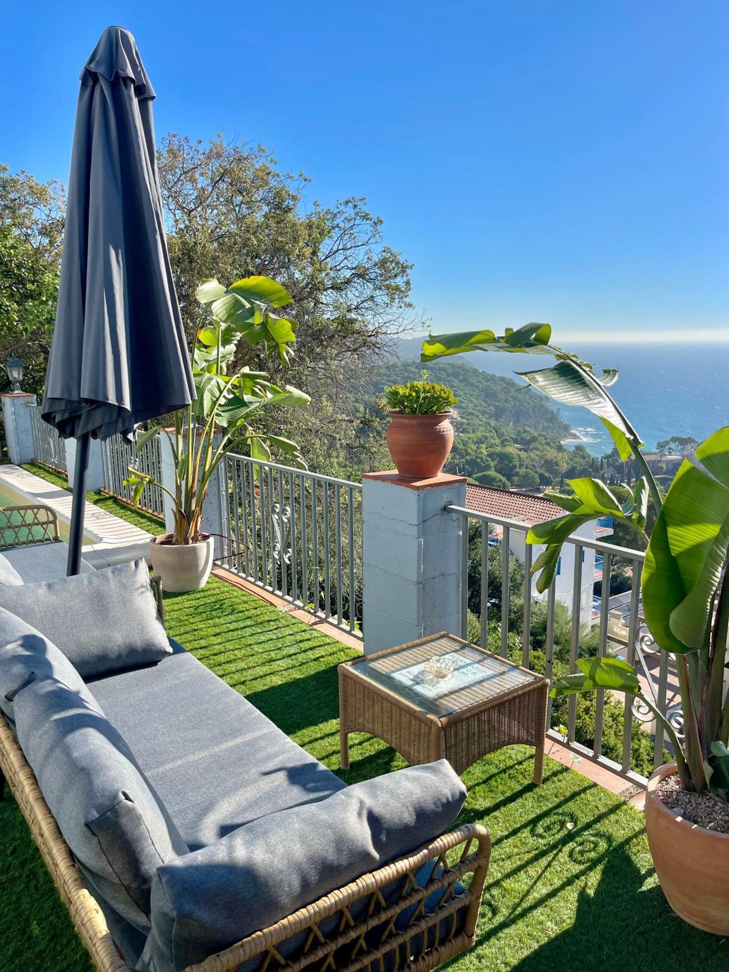 Seahomes Vacations, La Casa Blue Mediterranean Lifestyle ブラナス エクステリア 写真